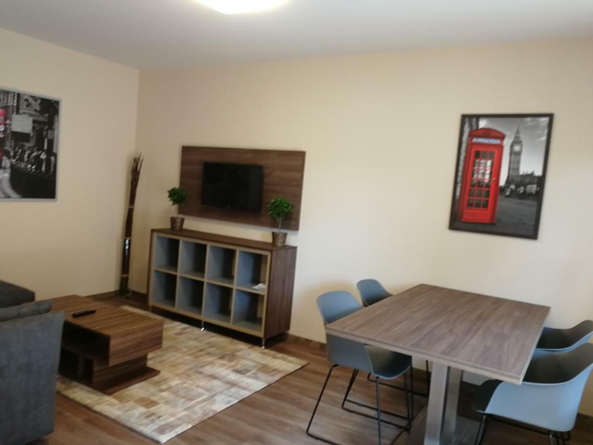 Mosonmagyaróvár Ovar Apartman מראה חיצוני תמונה