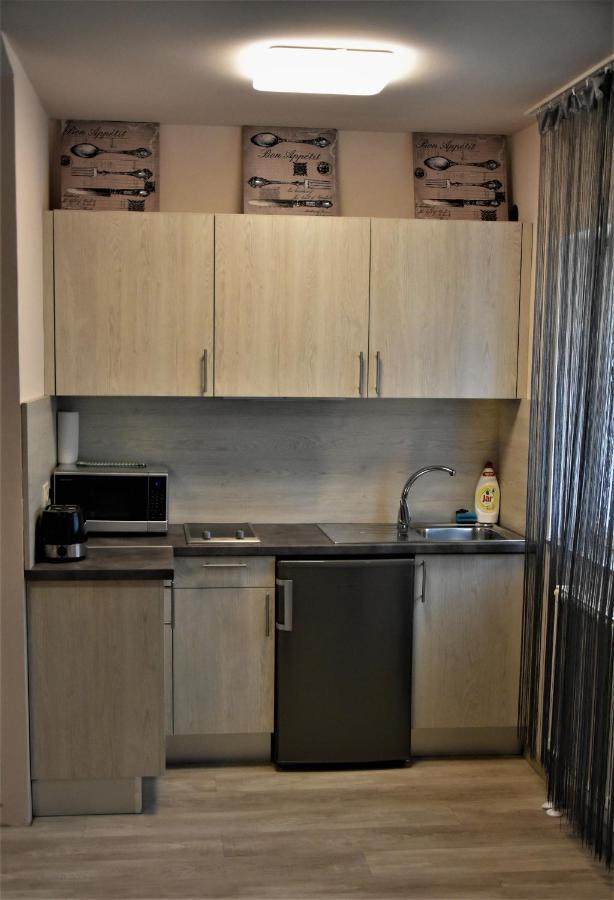 Mosonmagyaróvár Ovar Apartman מראה חיצוני תמונה
