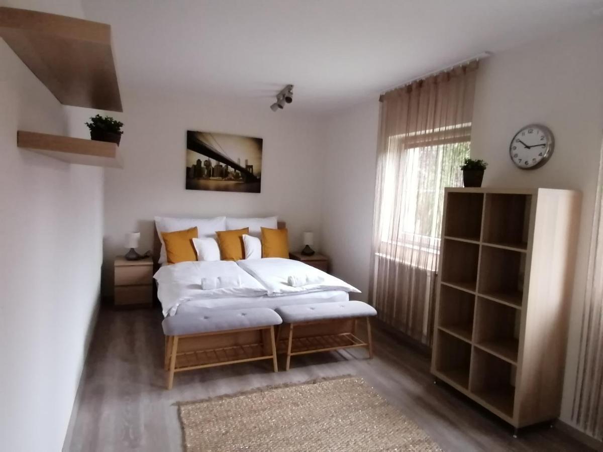 Mosonmagyaróvár Ovar Apartman מראה חיצוני תמונה