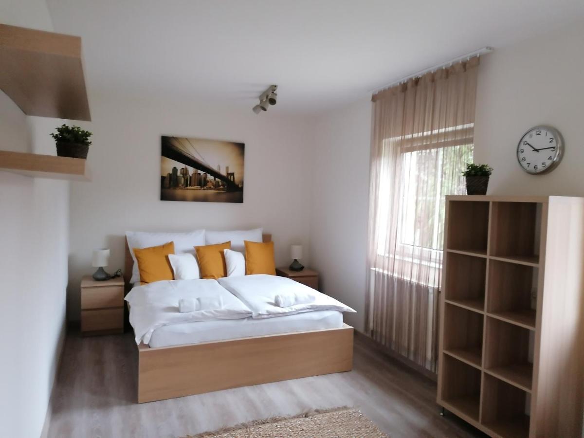 Mosonmagyaróvár Ovar Apartman מראה חיצוני תמונה